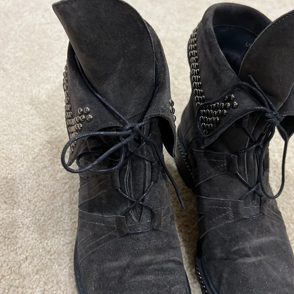 Stuart Weitzman Foldover Boots. Size 6 1/2 - image 2
